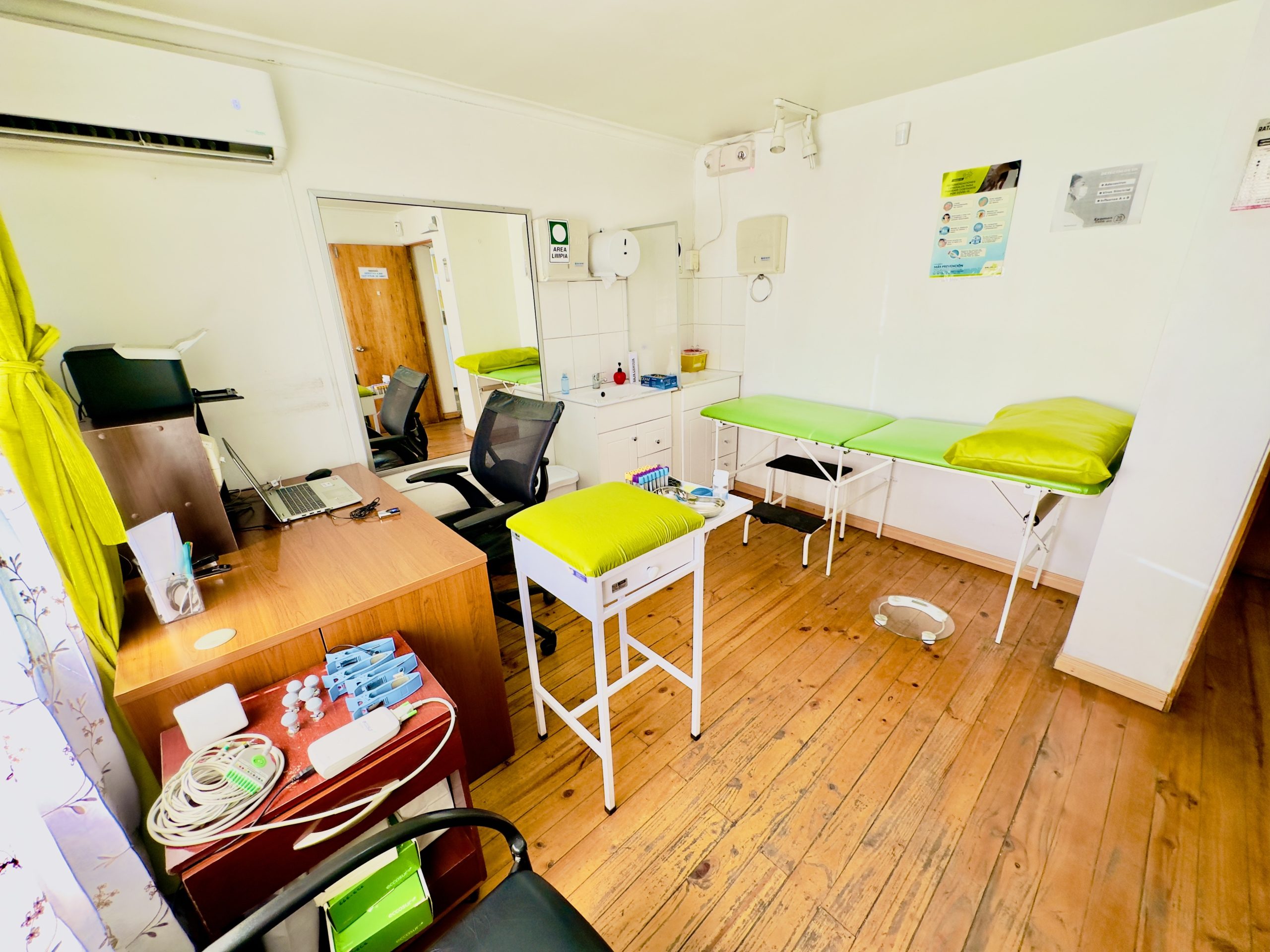 Área real de exámenes de laboratorio en Mueve Salud Renca